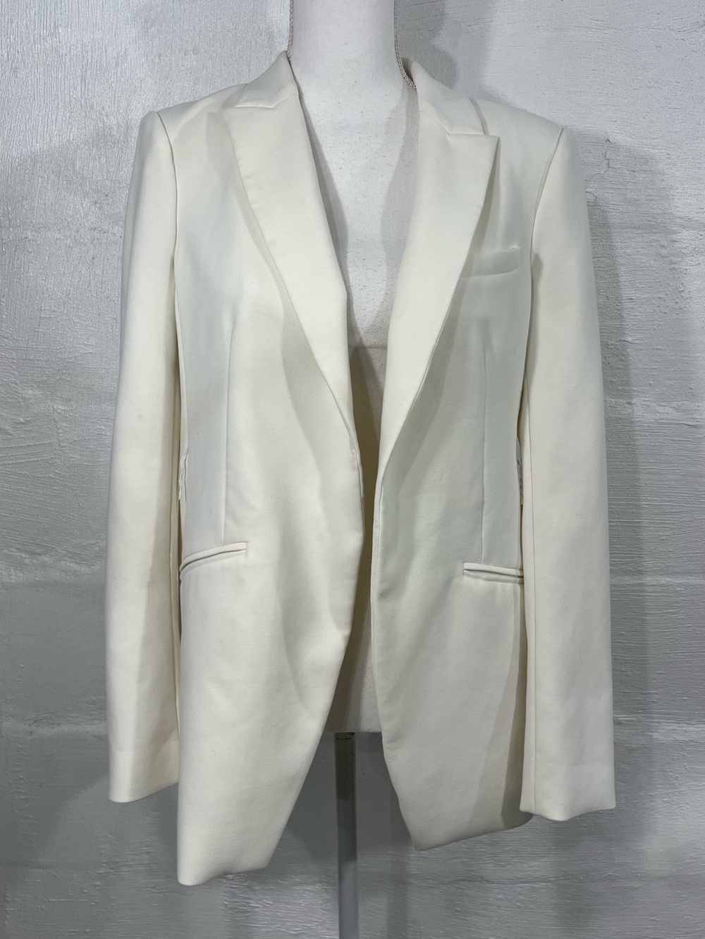 FAVORITE DAUGHTER OVERSIZED IVORY BLAZER - Picture 11 of 15